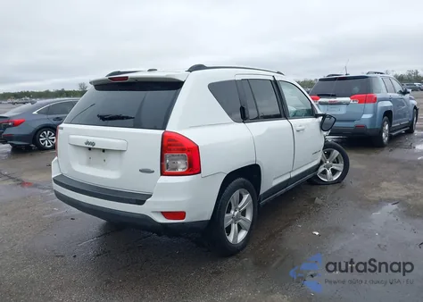 2012 Jeep Compass Latitude из США, поврежденный, VIN 1C4NJCEA3CD666501